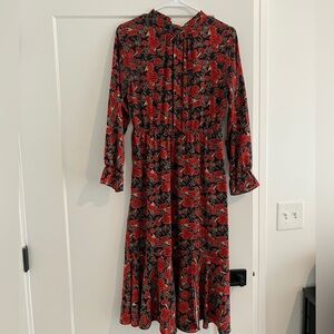 Maxi dress with floral patterns long sleeves